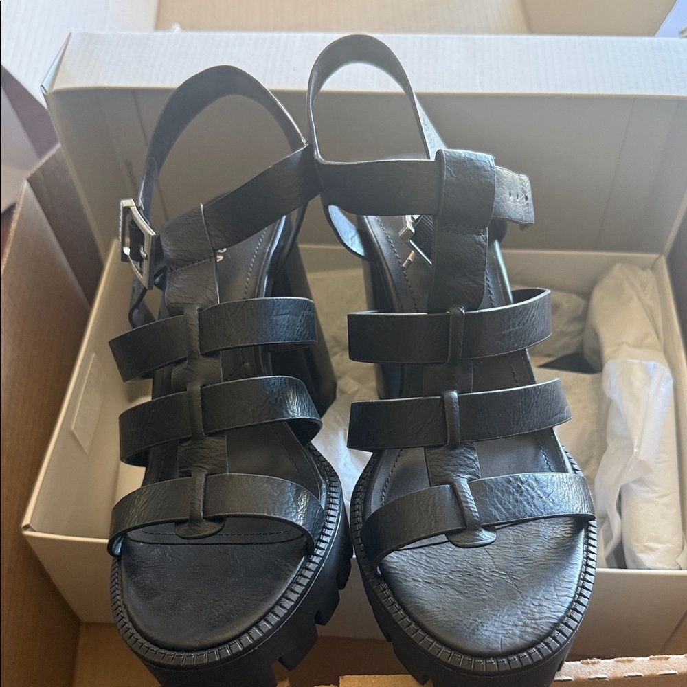 Charles David Black Multi-Strap Chunky Sandals